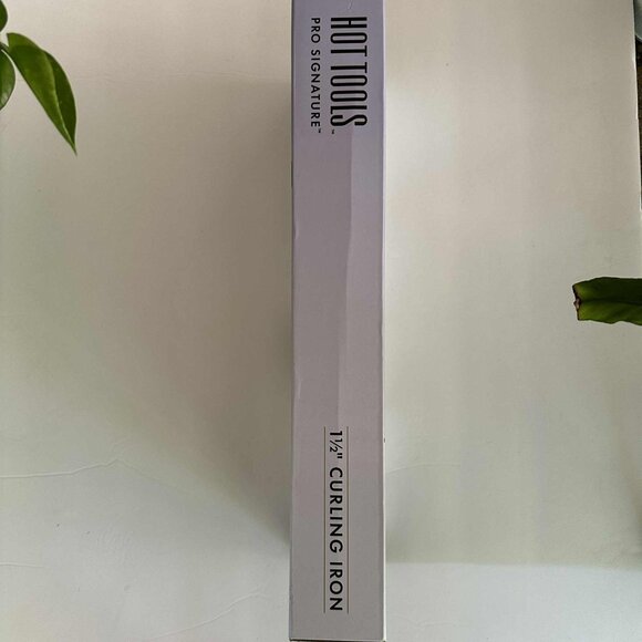 HOT TOOLS PRO SIGNATURE 1 1.5" CURLING IRON NEW IN OPEN BOX - Picture 10 of 12